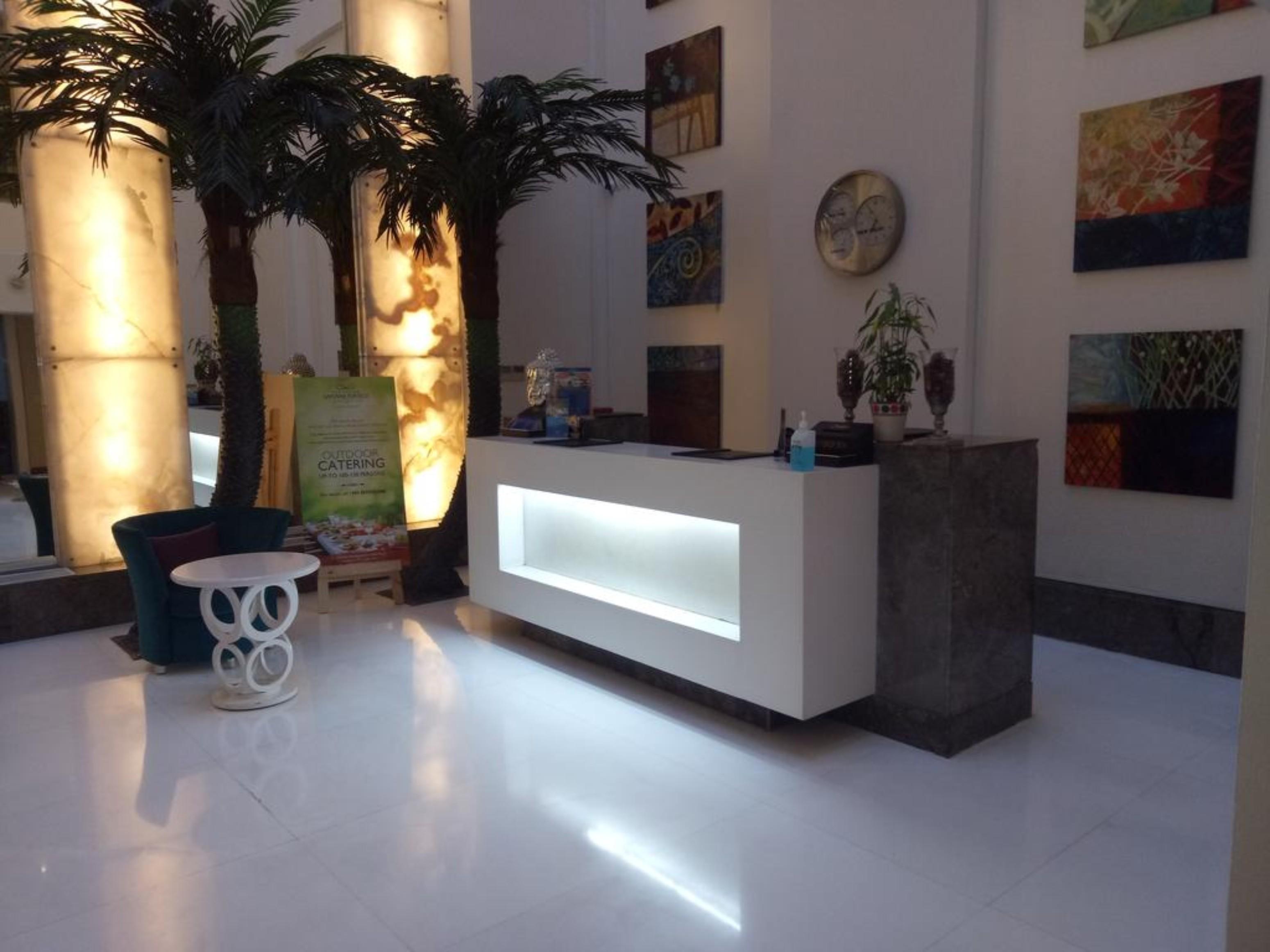 The Ashtan Sarovar Portico New Delhi Exterior photo